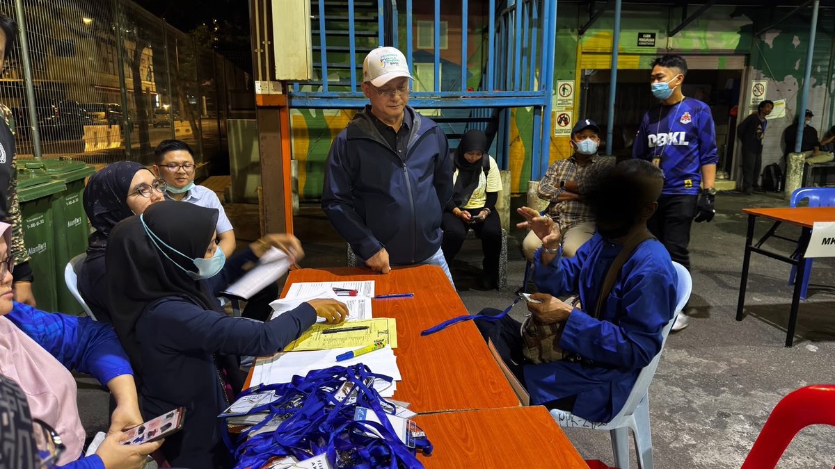 farhanazahan's tweet image. As expected, raid lagi sempena kedatangan Trump di another ASEAN Summit. Sorokkkk