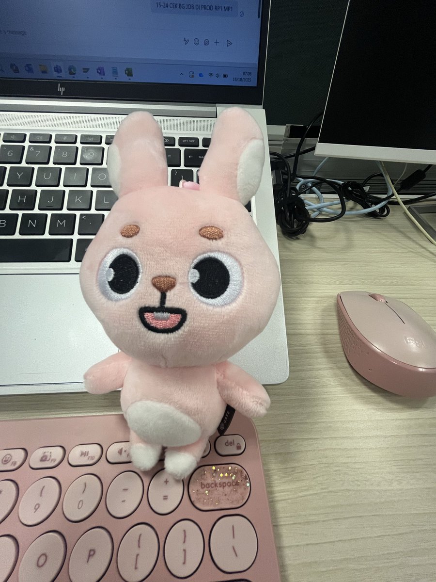 Marmyu_'s tweet photo. Day1 ditemenin piri

😆😆 https://t.co/T6rpNt4L6l