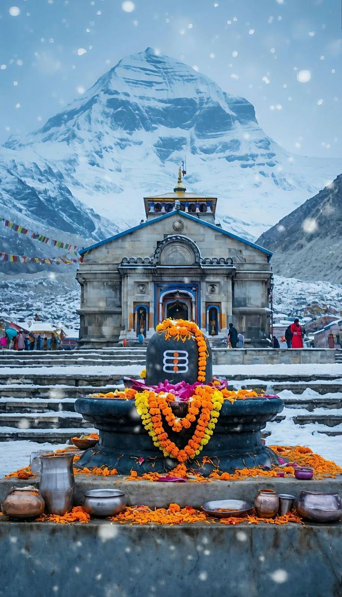 Pk Roushan (@gavaskar111) on Twitter photo ॐ पशुपतये नमः
🙏🙏🙏 ॐ पशुपतये नमः
🙏🙏🙏