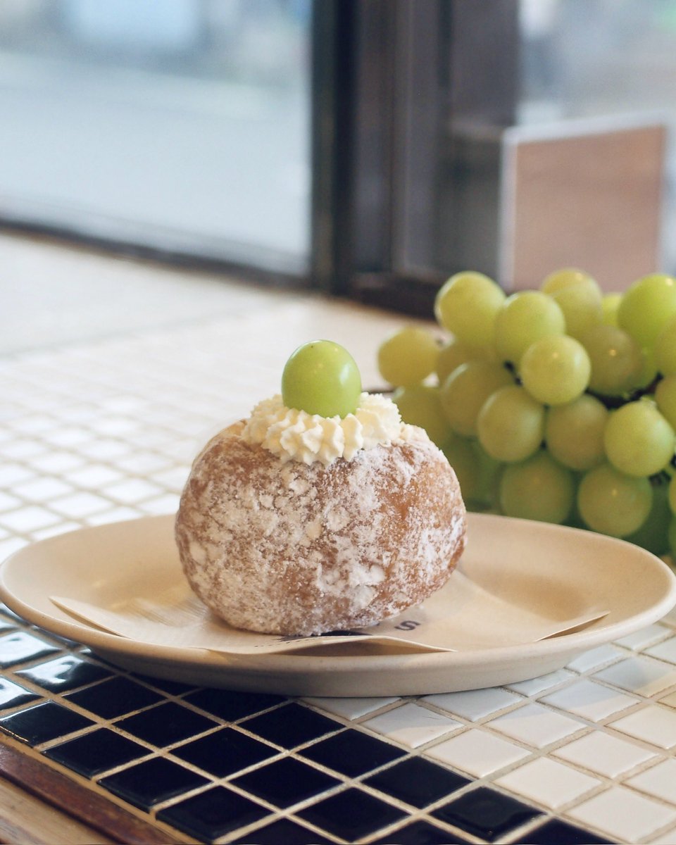 本日も11時からOPENしています。生憎の天気ですがゆっくり営業してい