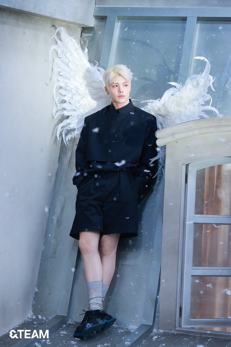 &amp;TEAM KR 1st Mini Album 'Back to Life' - GAZE ver. Jacket Shoot Behind Photo

#andTEAM #앤팀 #MAKI
#BacktoLife #GAZE