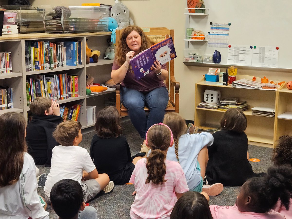 CISD_Libraries's tweet image. A great day in the library! @bushbobcats
#readforabetterlife