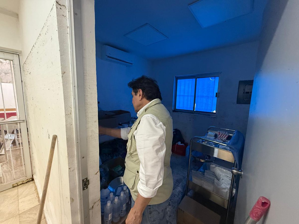 martibatres's tweet image. Como lo informé en la Conferencia Mañanera del día de ayer, nuestra Unidad de Medicina Familiar “Álamo” ubicada en el estado de Veracruz es la más afectada por las recientes lluvias. El Dr. Gustavo Reyes Terán, director médico del @ISSSTE_mx, realizó recorrido en el inmueble para…