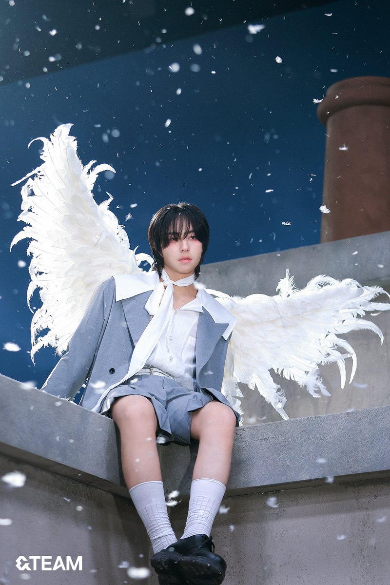 &TEAM KR 1st Mini Album 'Back to Life' - GAZE ver. Jacket Shoot