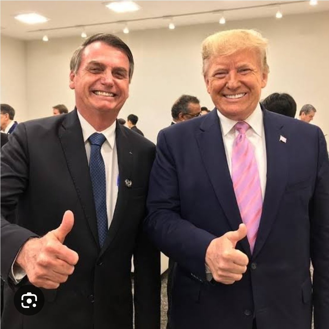Vamos encher o X, com fotos de Bolsonaro. Eles querem que o esqueçamos, não podemos mostrar fraqueza.