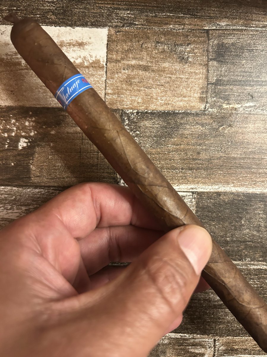 Skinny Monster Chuck. <a href="/TatuajeCigars/">Pete Johnson</a> #nowsmoking #cigarlife