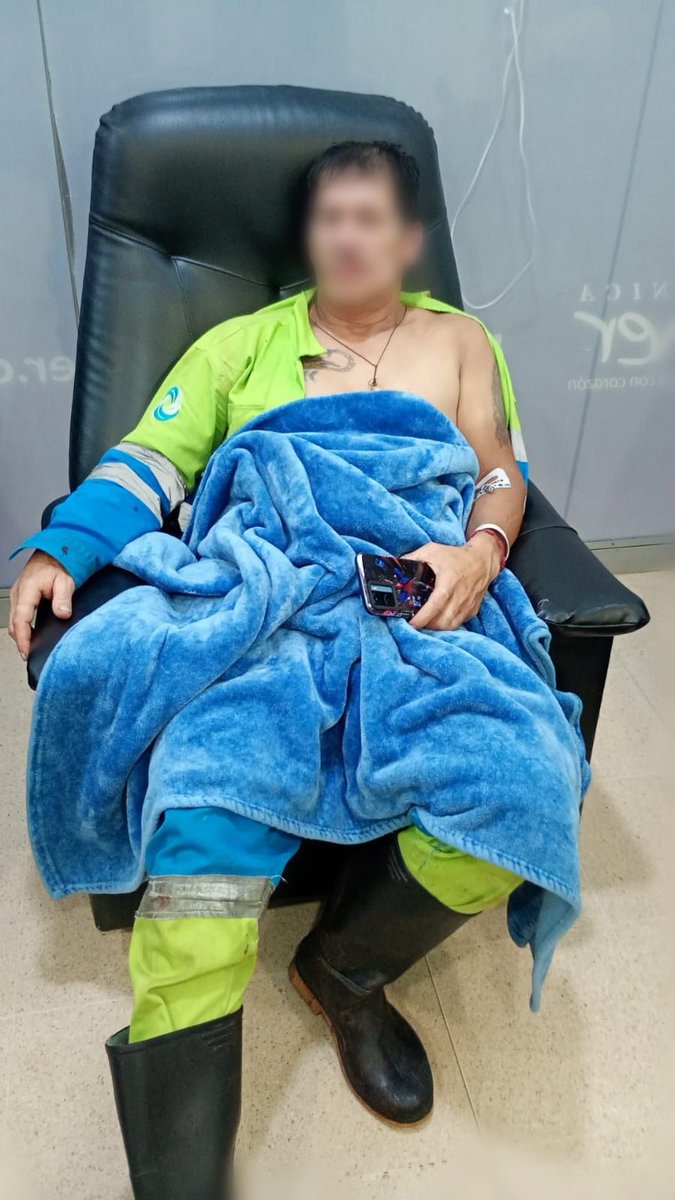 ColombiaOscura's tweet photo. #INDIGNACIÓN 😡 En Rionegro (Antioquia) trabajador de aseo recibió brutal golpiza por parte de sujetos a los que les reclamó por arrojaran basura en lo que ya había limpiado. Se supo que el operario sufrió lesiones en el rostro, incluidas fracturas y pérdida de piezas dentales. https://t.co/yb3bqDrnjn