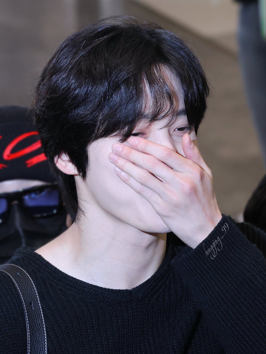 251016 GMP
🤭
#에이티즈 #ATEEZ
#윤호 #YUNHO #정윤호