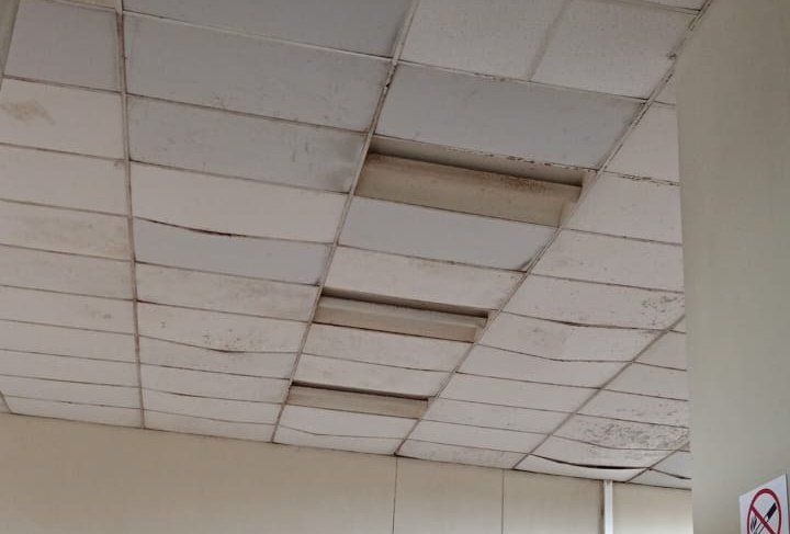 Ya que está muy activo en redes, no caería mal una visita al Hospital Rebagliati, en todo caso pásele la voz al presidente ejecutivo de EsSalud, no vaya a ser que ocurra una tragedia en un lugar donde se supone uno va para mejorar su salud.