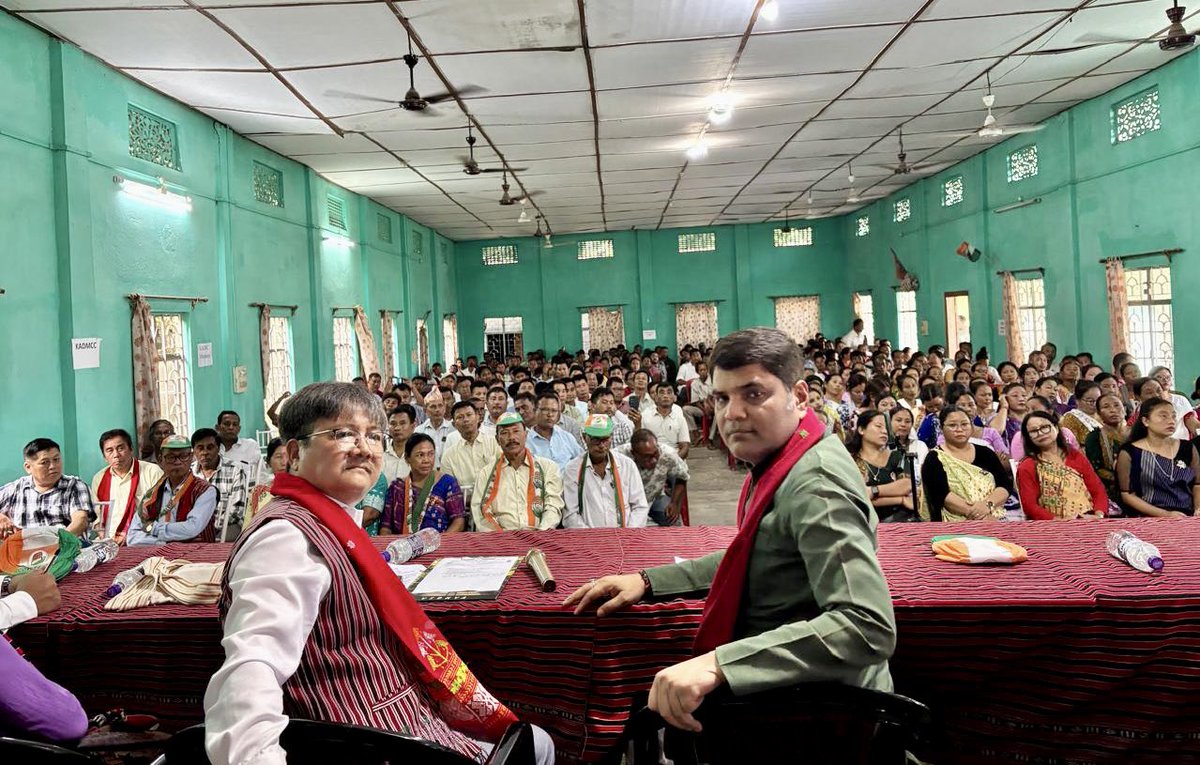 manojchauhanmp's tweet photo. 📍 Diphu, Assam 

Yesterday attended the Review meeting of Booth Committees with the Mandal Congress Presidents &amp; Block Congress Presidents of DCC East Karbi Anglong &amp; joined the #Vote_Chor_Gaddi_Chhod Signature Campaign of the district. https://t.co/IHjM7xpNId