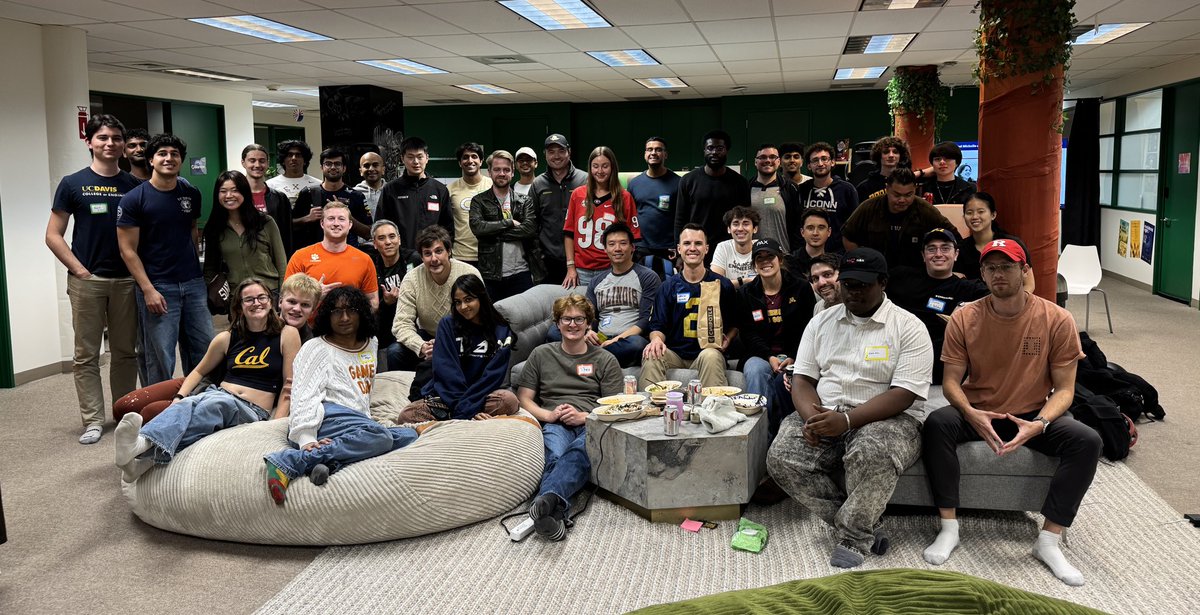 pronounced_kyle's tweet image. hosted a Chipotle dinner in SF and everybody went to public school