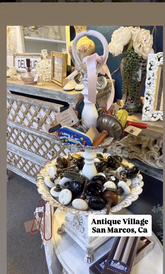 passport_sd's tweet image. Dealers 12/84 at The Antique Village have moved to a larger booth~they’ve brought in a lot of new pieces! 

Stop by to see this gorgeous space. 

Open 7 days Mon-Sat 10-5, Sun 11-5. 

#antiquing #sanmarcosca #collectibles #vintagedécor #shabbyhome #coastaldecor #northcountysd