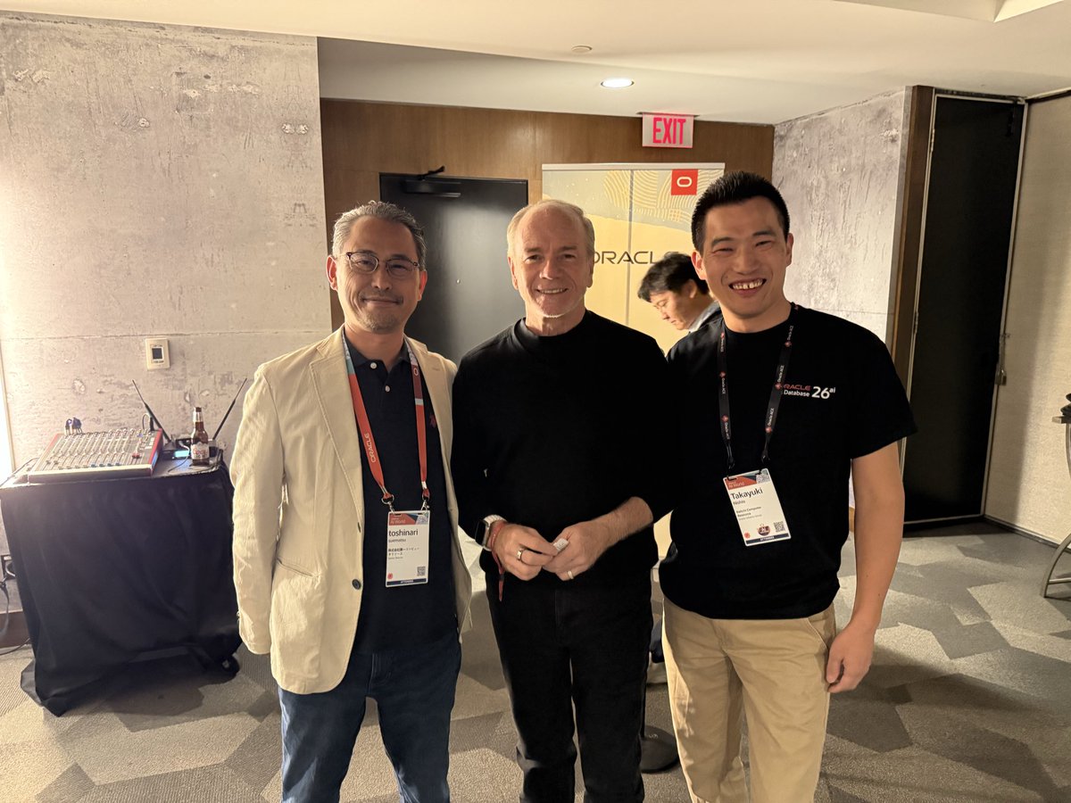 nisshii0_t's tweet image. I took a picture with my friend Garrett!

#oracle #AIWorld #OAW #OracleACE
