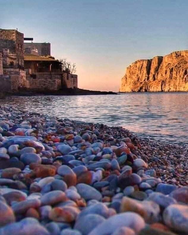 Όμορφη μέρα σε όλους εύχομαι..
Γερολιμένας Μάνης..,🇬🇷🩵🇬🇷