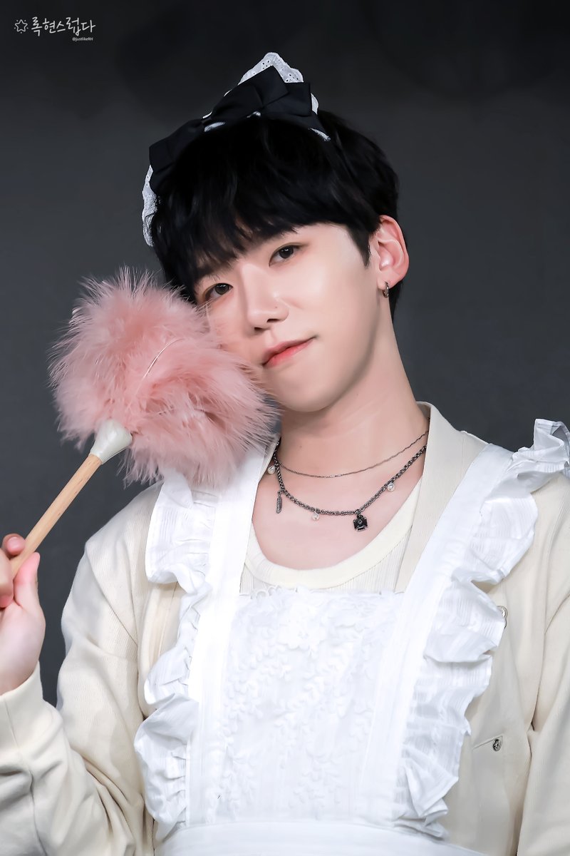 justlikeRH's tweet photo. 20251013 10월 이벤트 팬사인회

모에모에 큥 (づ｡◕‿‿◕｡)づ━♡♡♡♡♡

#록현 #김록현 
#ROCKHYUN #ロッキョン 
#페이브원 #FAVE1
@gusdl210 https://t.co/QNFEDX4Yn9