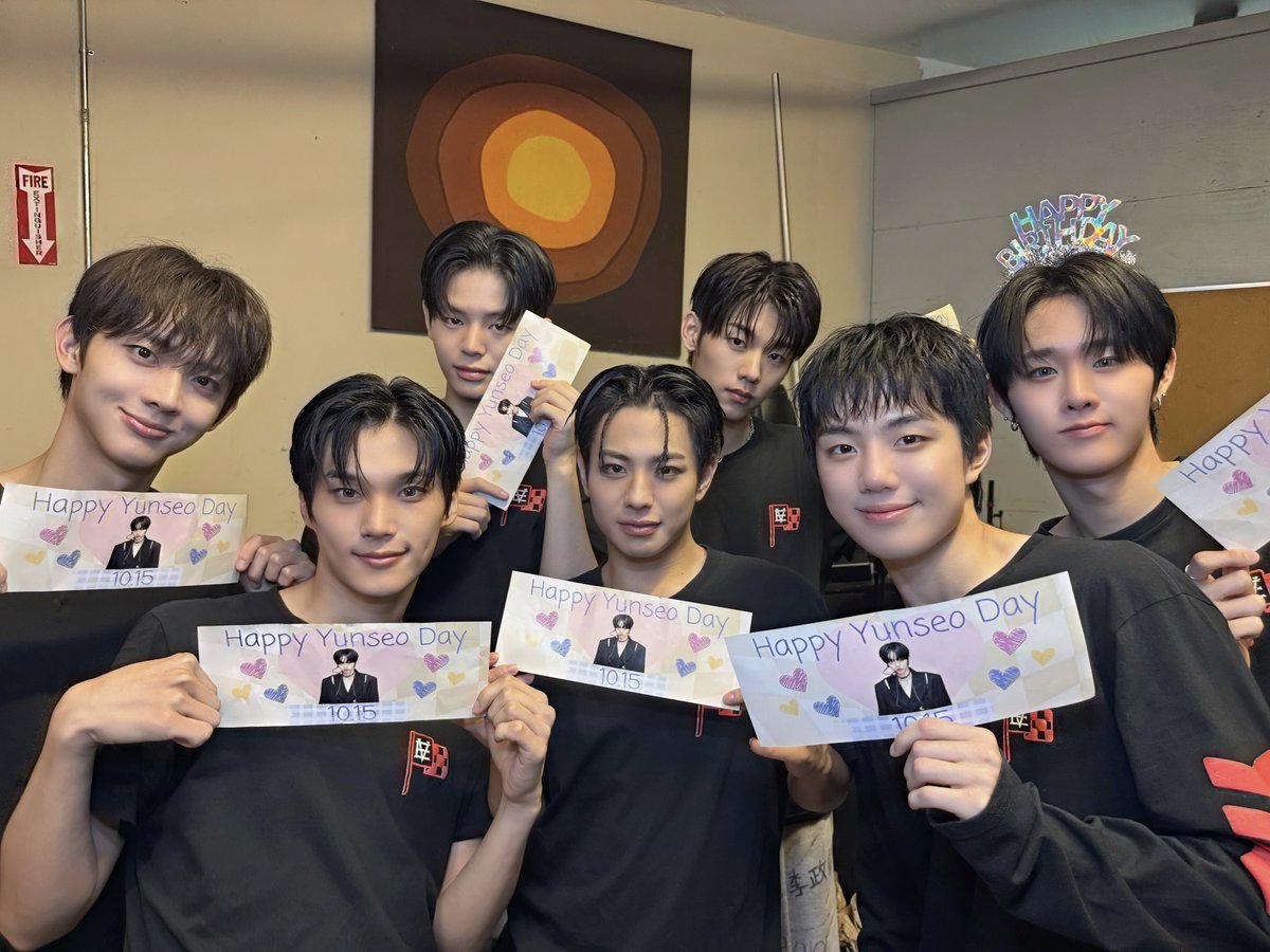 EVNNE_official's tweet photo. [📸] 251015 2025 EVNNE CONCERT  ‘SET N GO’ CINCINNATI

1015배 더 행복했던 오늘 🤍

#EVNNE #이븐 #2025EVNNECONCERT #SET_N_GO  #SET_N_GO_TOUR https://t.co/CN3IgbYgV4