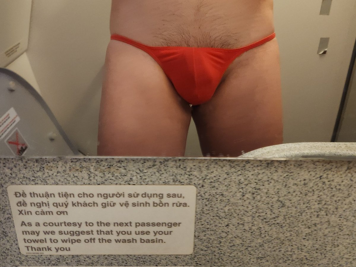 新聞說全台野裸亂象
那只好上高空拍了！
#內褲控