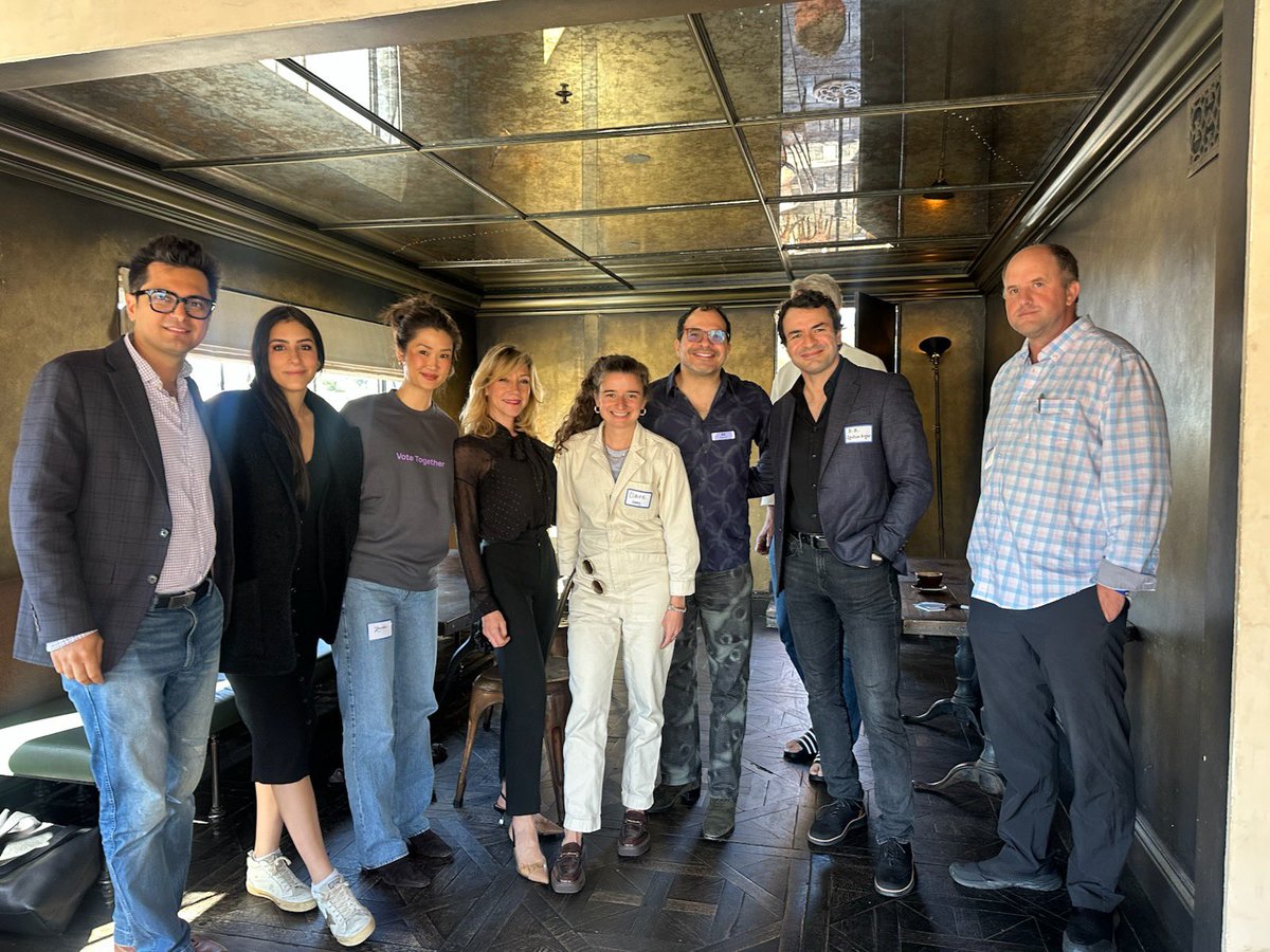 Techweek_'s tweet image. 🚀 @votewithsway soft launched today at LA Tech Week over a conversation on what comes after the fires and how citizens can organize real influence.

Their platform lets anyone start or join a voting group around issues they care about, from fire policy to climate, turning shared…