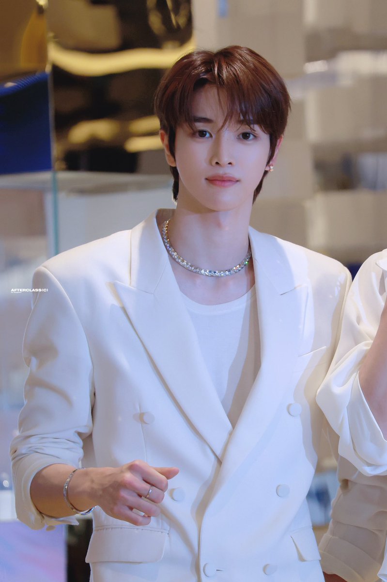 AfterClass0913's tweet image. 251016 쇼메 

#성찬 #SUNGCHAN #ソンチャン 
#RIIZE #라이즈