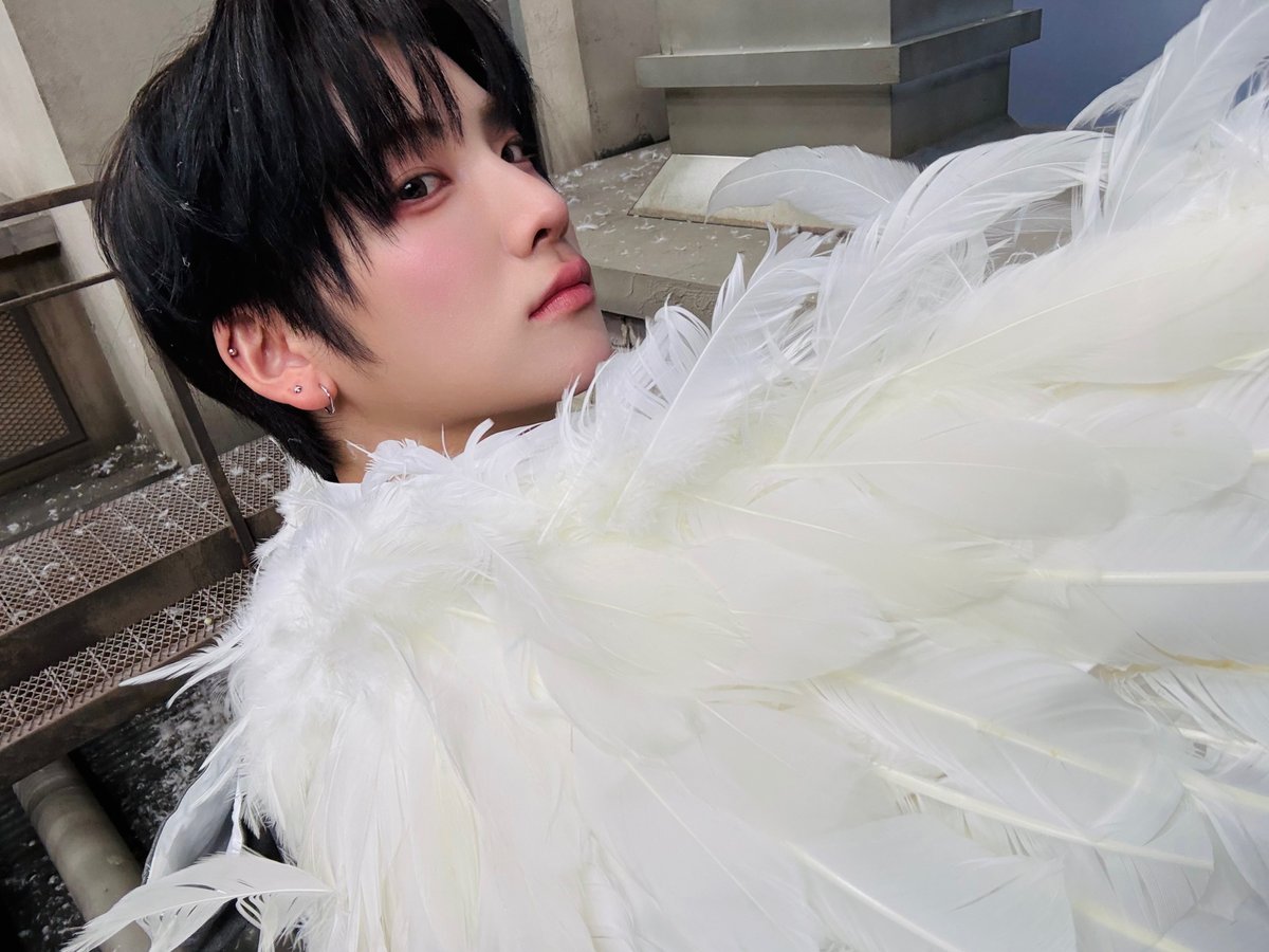 아... 아... 아.. 나무꾼이 왜 선녀 옷 훔쳤는지 알겠다 지금 하늘로 날아갈까봐 너무 무서워