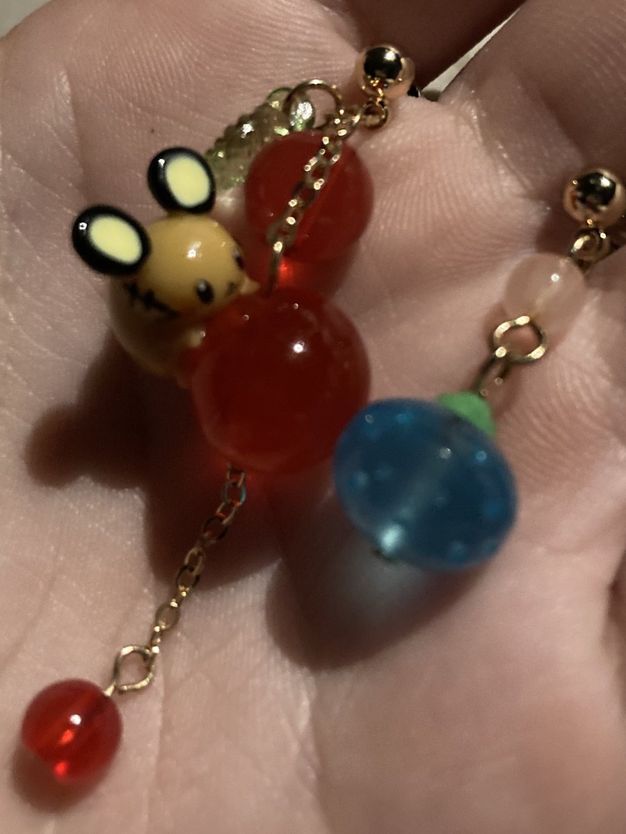 落としたら怖くて買ってから付けれてないけど可愛すぎる‥