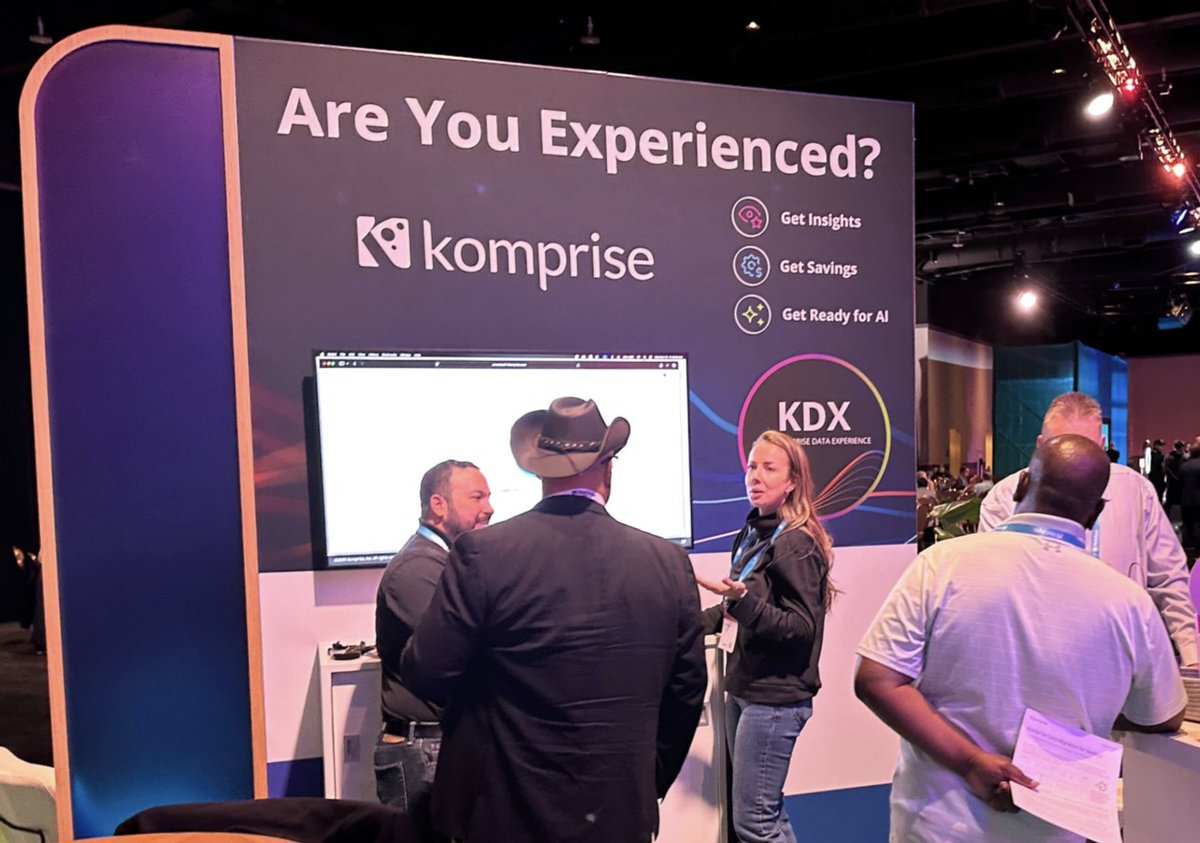Komprise's tweet image. A few pics from @NetAppInsight #NetappInsight - thanks for a great event @NetApp #datamanagement took center stage!