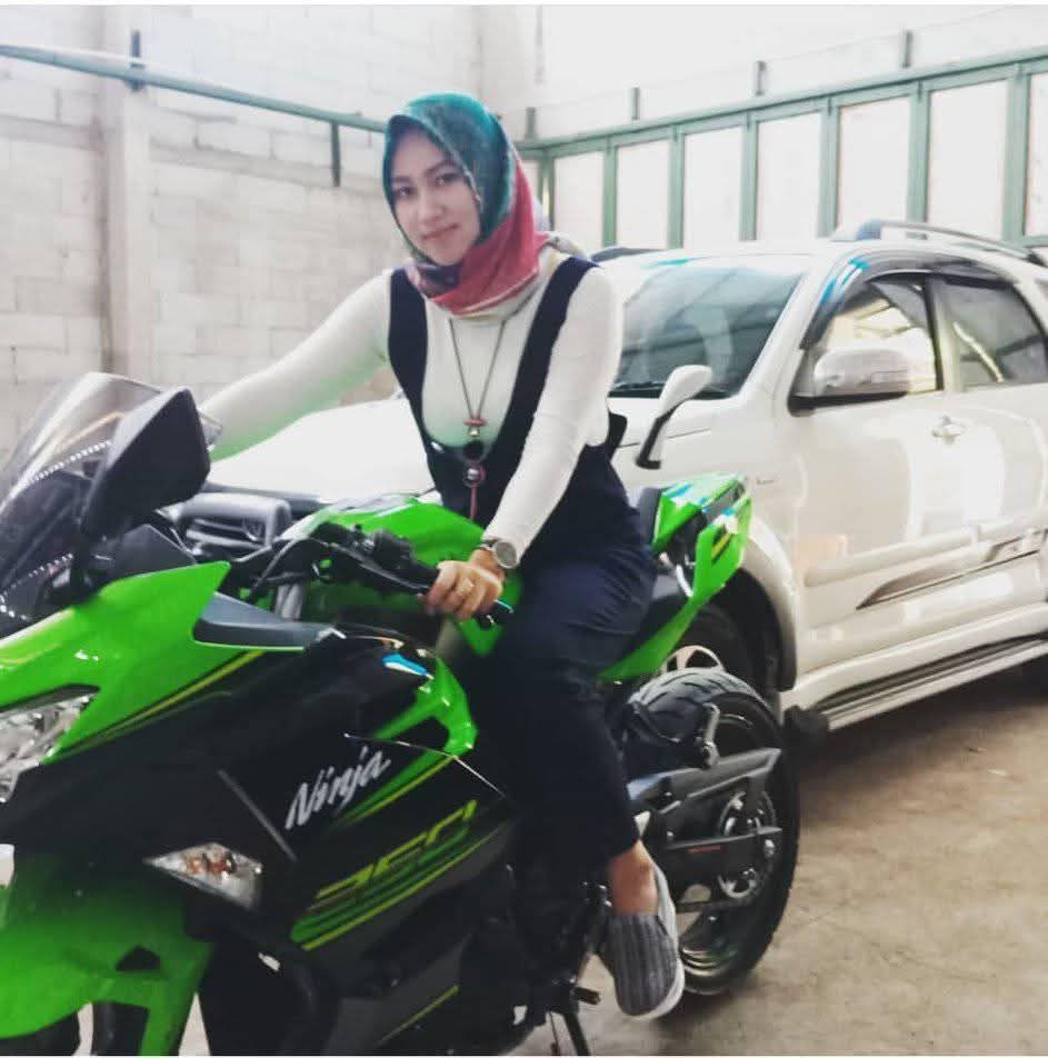 c_Jnonk's tweet photo. Pernah muda,, lagi mejeuhna te daek cicing🤣🤭 https://t.co/HTOkE3Uvvd