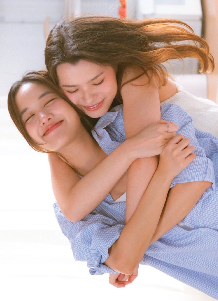 JerryChanz99's tweet photo. 👭🌷🪽

#ฟรีนเบค #FreenBecky 
#srchafreen #beckysangels‌ https://t.co/yboVFZbhdD