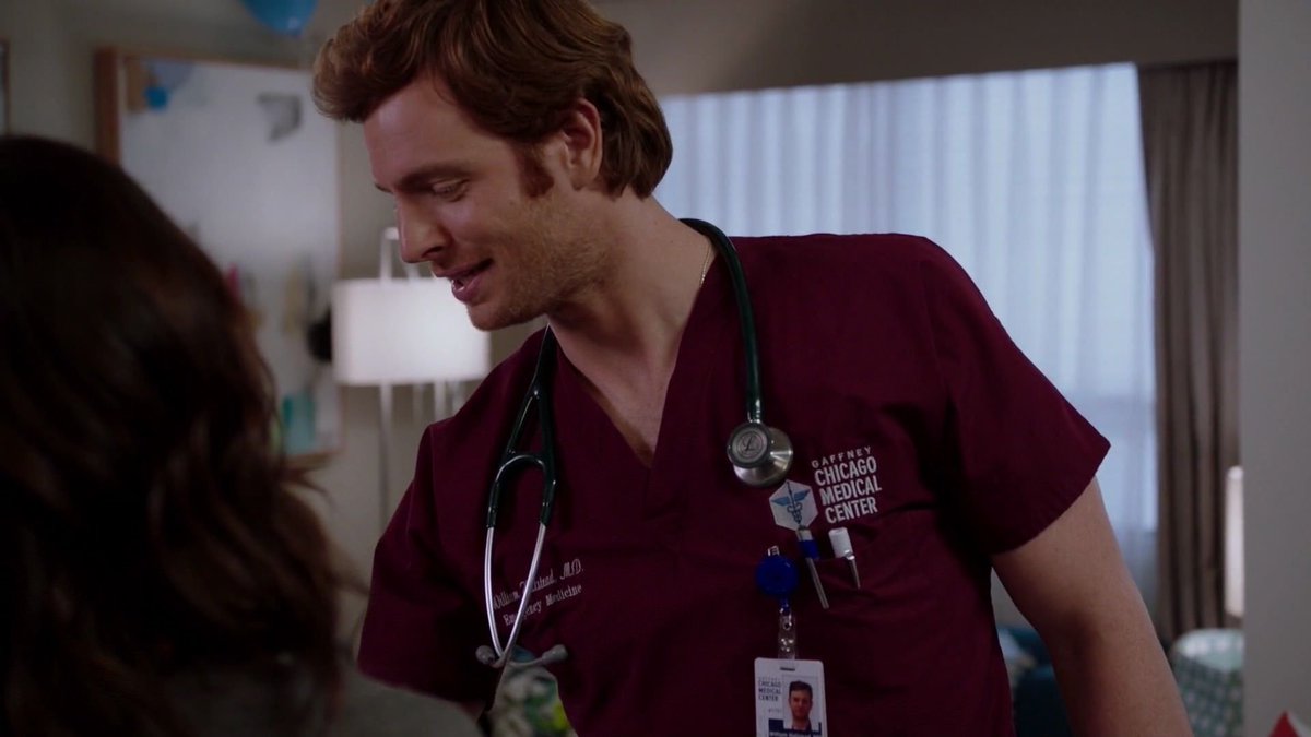 ThenaluvsKpop's tweet image. This is a real full circle moment here 🧑👦👨‍👦😭
2016 → 2025
#ChicagoMed