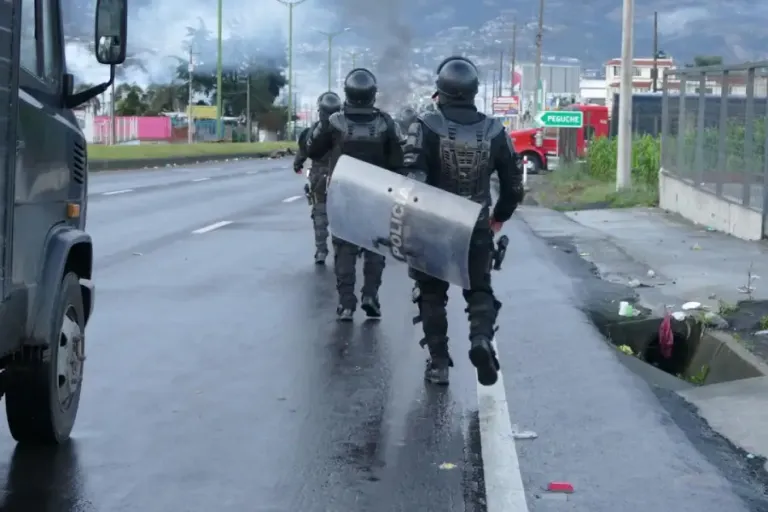 Después de 24 días de paro nacional, el gobierno de Noboa llegó a un acuerdo con los movimientos indígenas de la provincia de Imbabura, el epicentro de las movilizaciones. ¿Se acabó el paro? 

Te explicamos qué pasa.
gk.city/2025/10/15/se-…