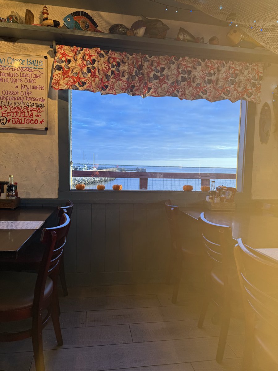 I drove 2000 miles from Oklahoma to eat here. My view &amp; the seafood was phenomenal. 😘