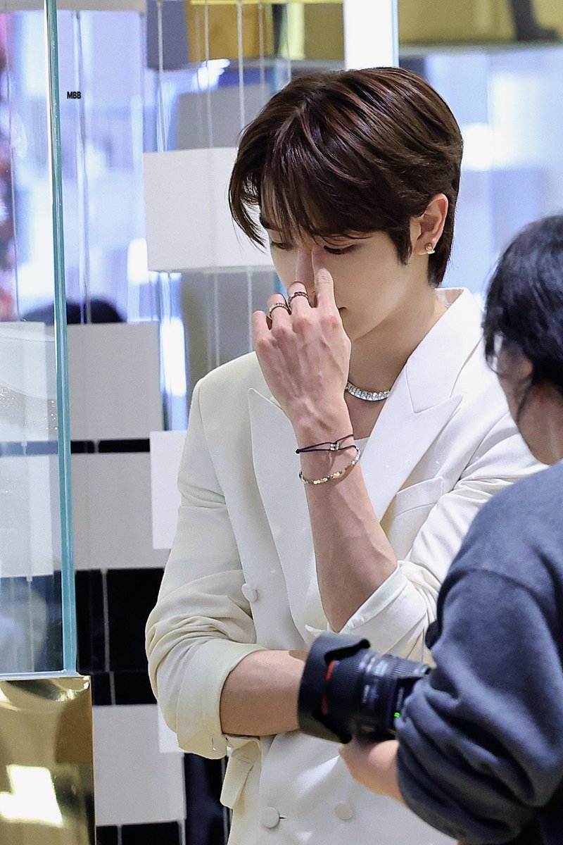 sclover_012's tweet image. 죽음.