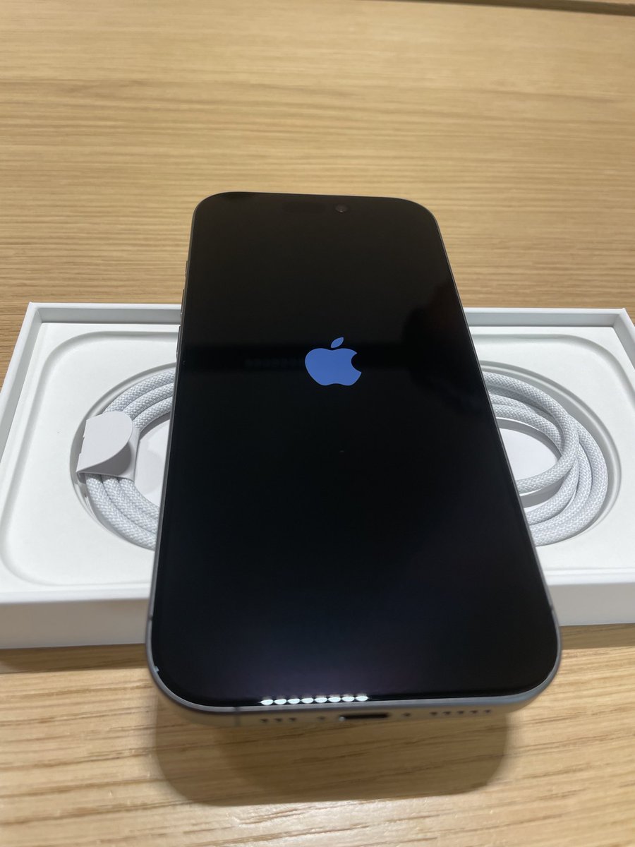 CodeNameVulture's tweet image. 5年間お疲れさん。12mini
17へ心臓移植完了しました。