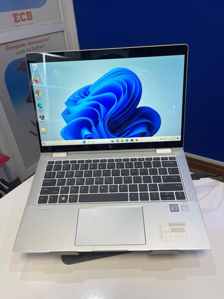 osoroKE's tweet photo. What are you selling today?

For only Ksh 45,000 you can get this HP EliteBook 1030.

-X360 touchscreen
-8th Gen
-Core i7
-512GB SSD
-16GB RAM
-Speed up to 4.00Ghz
-Full 13.3" HD screen/backlight keyboard
-HDMI/Type-C/USB ports 

☎️0717040531
🌐https://t.co/0QWDtIqc1D https://t.co/bOTSthLEB3