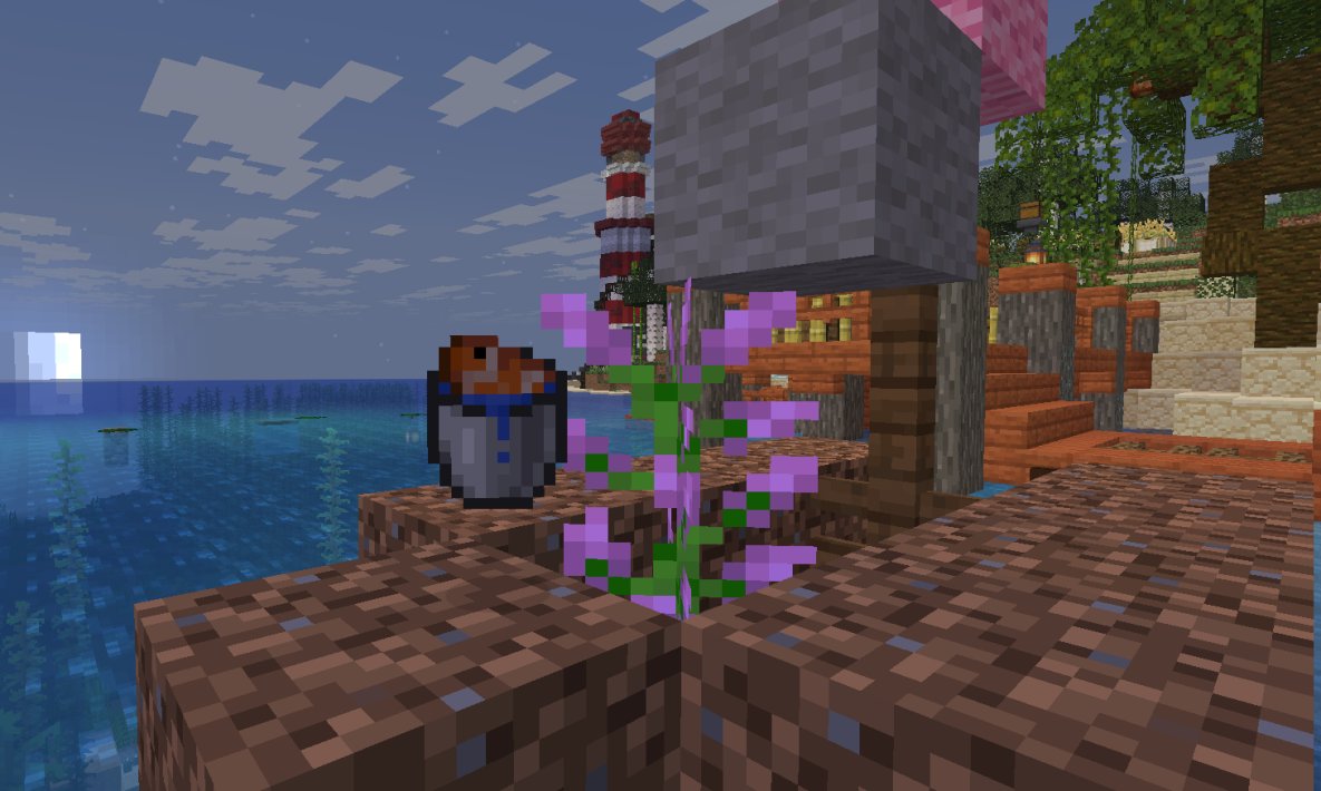 WhereisFishMay's tweet image. Fish May is watching on a smaller-scaled ship.