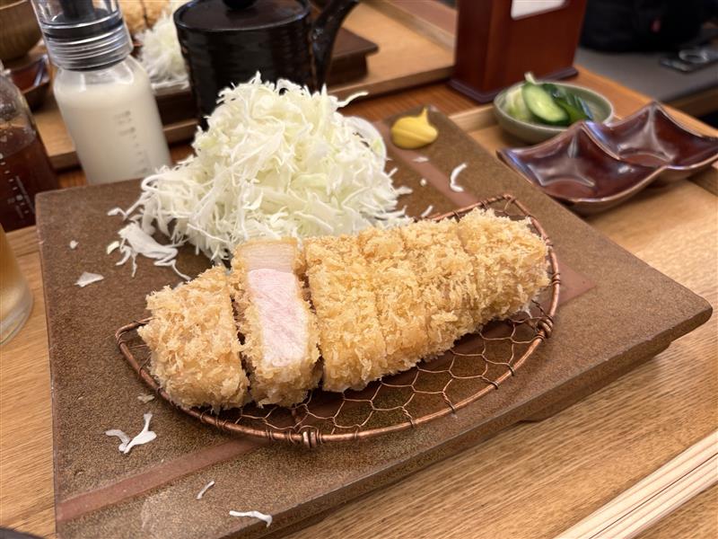 mjs_chiba's tweet image. こんにちは🥜
また、投稿できなくてすいません💦
今日はとんかつを食べて元気になりました😋
午後も頑張りましょう💕
#企業公式相互フォロー ＃MJS