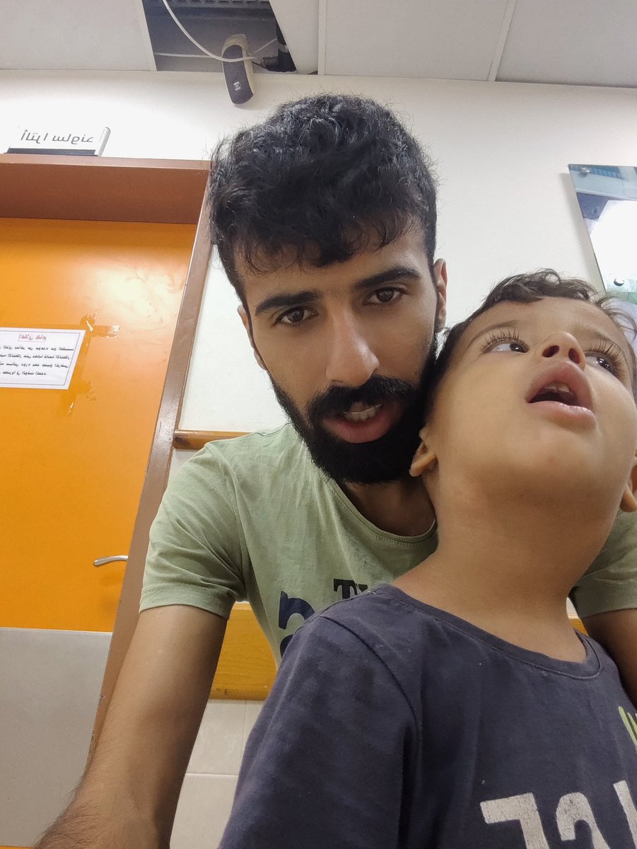 İsrail evlerimizi ve işlerimizi yok etti. Oğlum Vejih tedaviye muhtaç. Bir dolarım bile yok, oğlum sadece sizin bağışlarınızla hayatta kalıyor. Ne olur, bizi yalnız bırakmayın 💔
Link support 🙏 
chuffed.org/project/ahmeda…