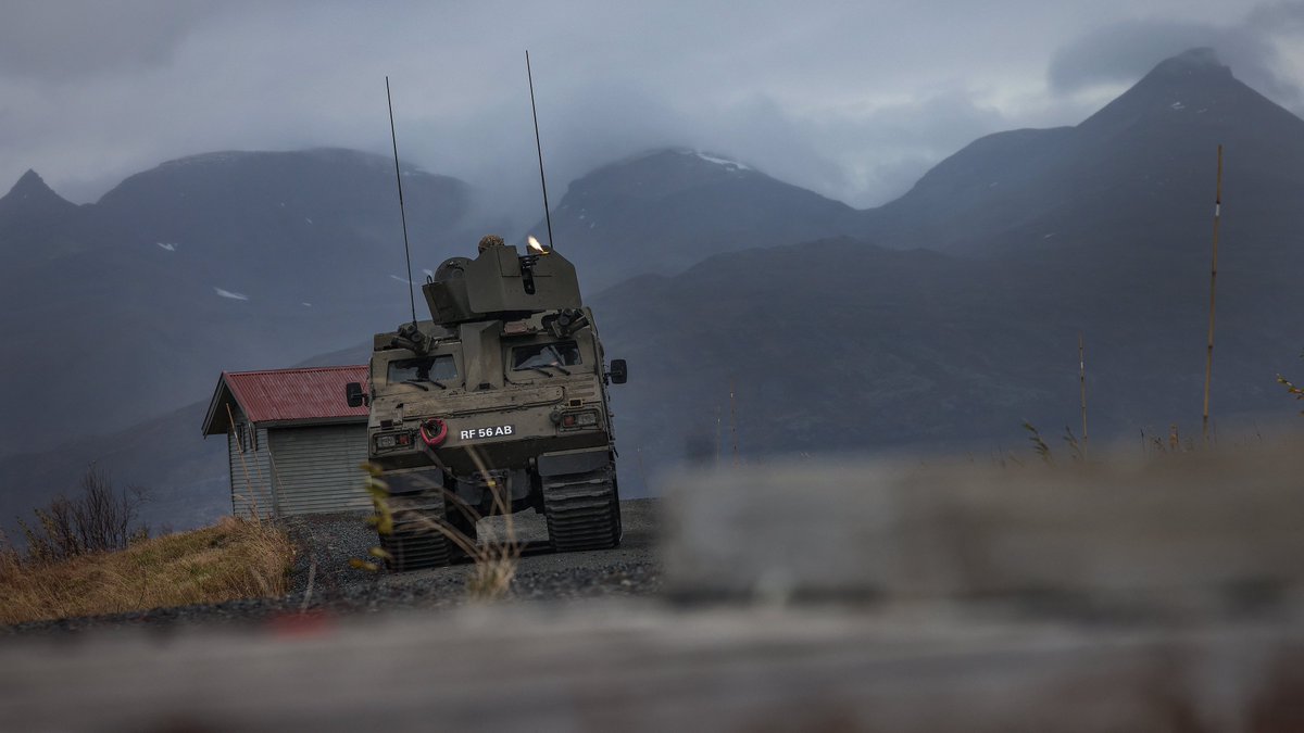 DefenceOps's tweet image. 💥 From Arctic ice to Baltic waves - @JEFnations unite for Ex #TARASSIS.

@RoyalMarines 🇬🇧 join @Forsvaret_no forces 🇳🇴 in the most ambitious #JEF activity yet.🤝

✅Proving our reach, speed &amp;amp; strength in defending Northern Europe.🛡️🌍

#JEFTogether #StrongerTogether