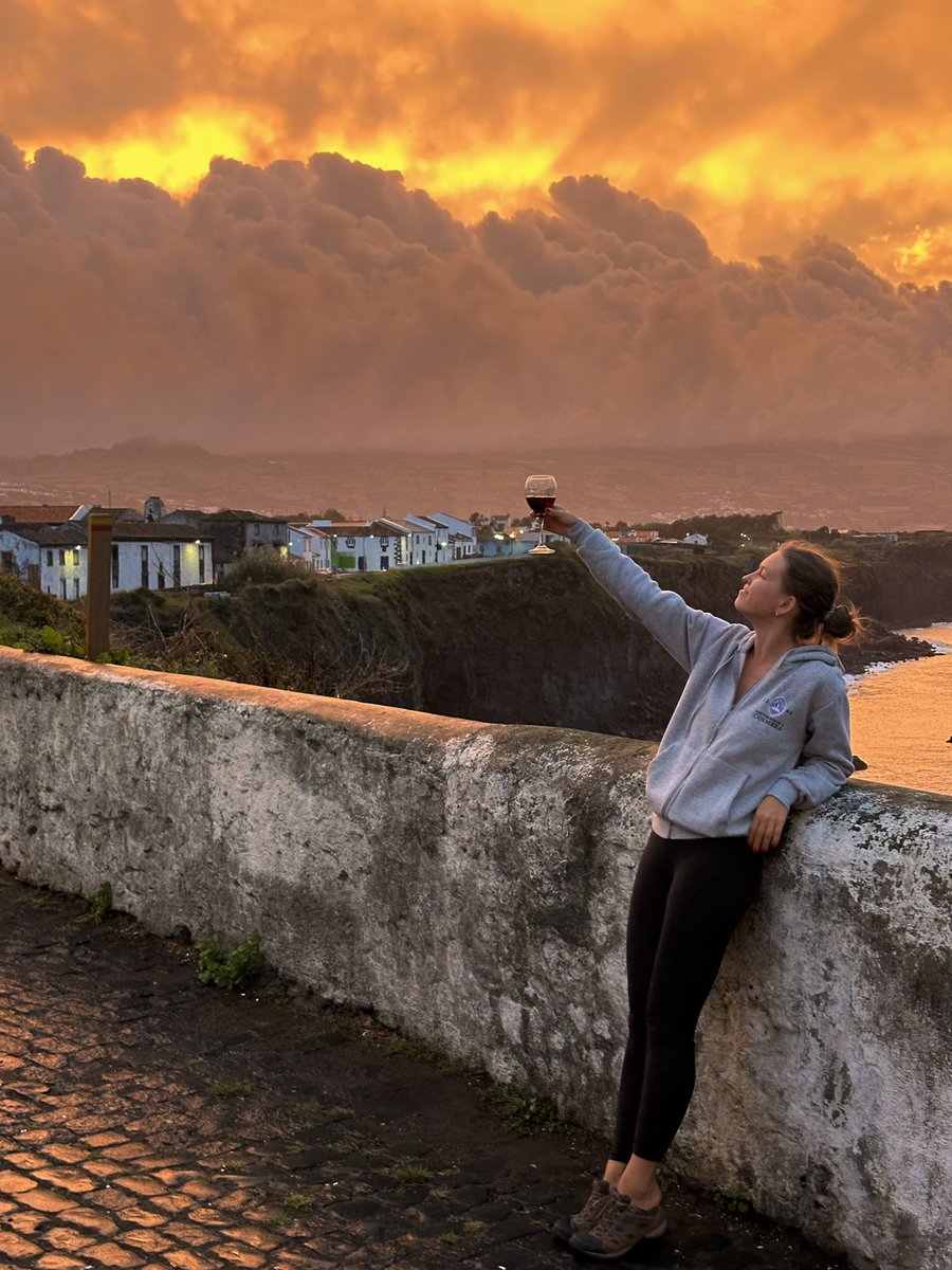 тертый калач tweet media