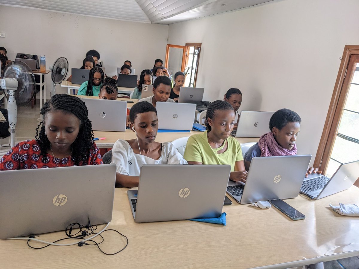 igirerwanda's tweet image. Myth: “You need a CS degree to start coding.”
Truth: structured programs + projects (like SheCanCODE) get you there.
#DSEProgram #SheCanCODE #WomenInTech #DigitalSkills