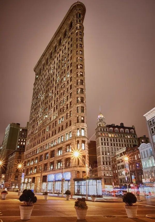 “La diferencia entre donde estuviste ayer y donde estarás mañana es lo que pienses, digas y hagas hoy.” 

Anaïs Nin

.