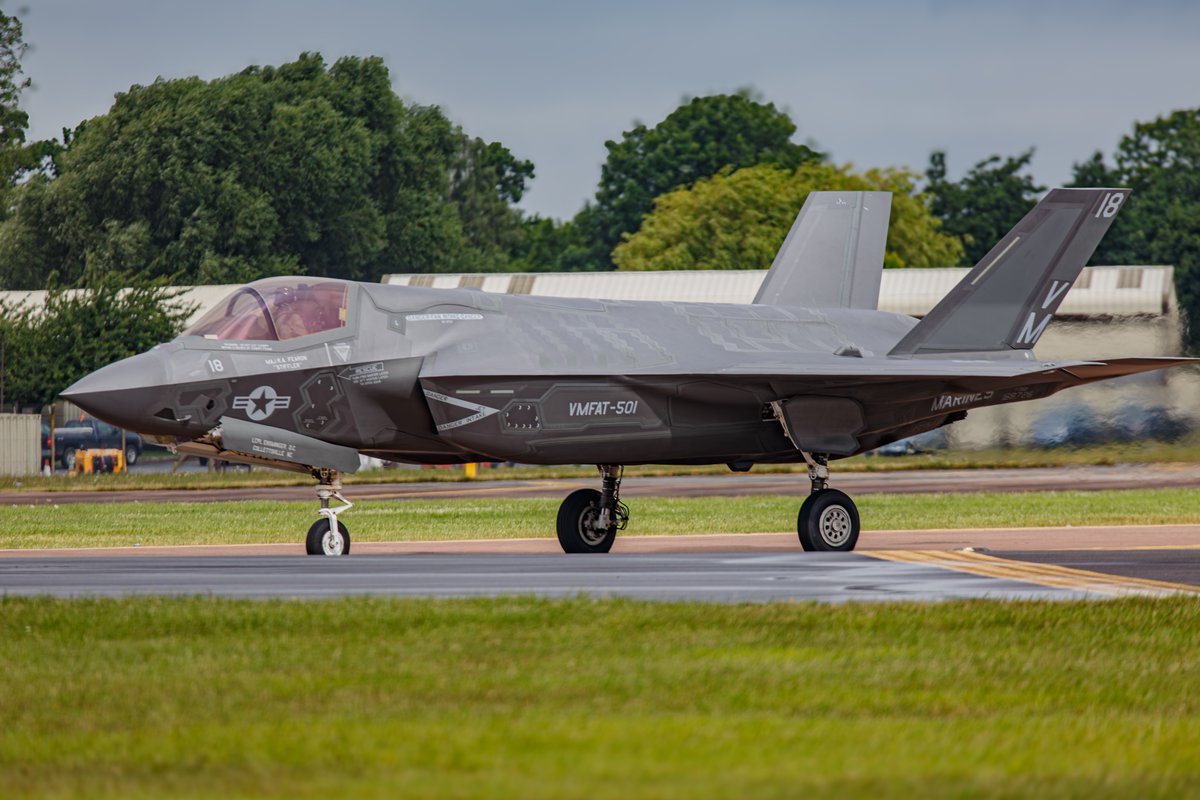 K_Dabkiewicz's tweet image. Ile sztuk F-35 zamówionych przez kraje europejskie jest już w fizycznie w Europie?
Nie znalazłem zbiorczego wpisu o tym więc policzyłem.

13 krajów europejskich planuje wprowadzić F-35 do służby lub już to robi.

Łączna ilośc zamówionych egzemplarzy to już 693 sztuki.
Fizycznie…