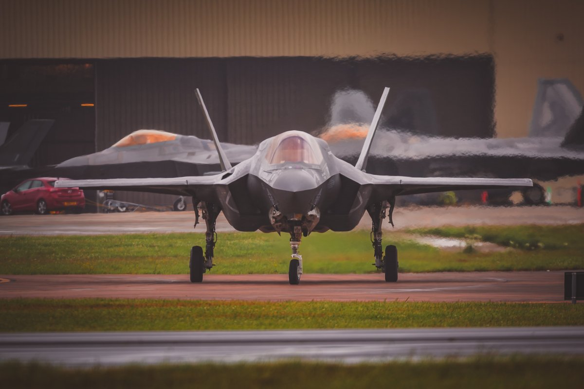 K_Dabkiewicz's tweet image. Ile sztuk F-35 zamówionych przez kraje europejskie jest już w fizycznie w Europie?
Nie znalazłem zbiorczego wpisu o tym więc policzyłem.

13 krajów europejskich planuje wprowadzić F-35 do służby lub już to robi.

Łączna ilośc zamówionych egzemplarzy to już 693 sztuki.
Fizycznie…