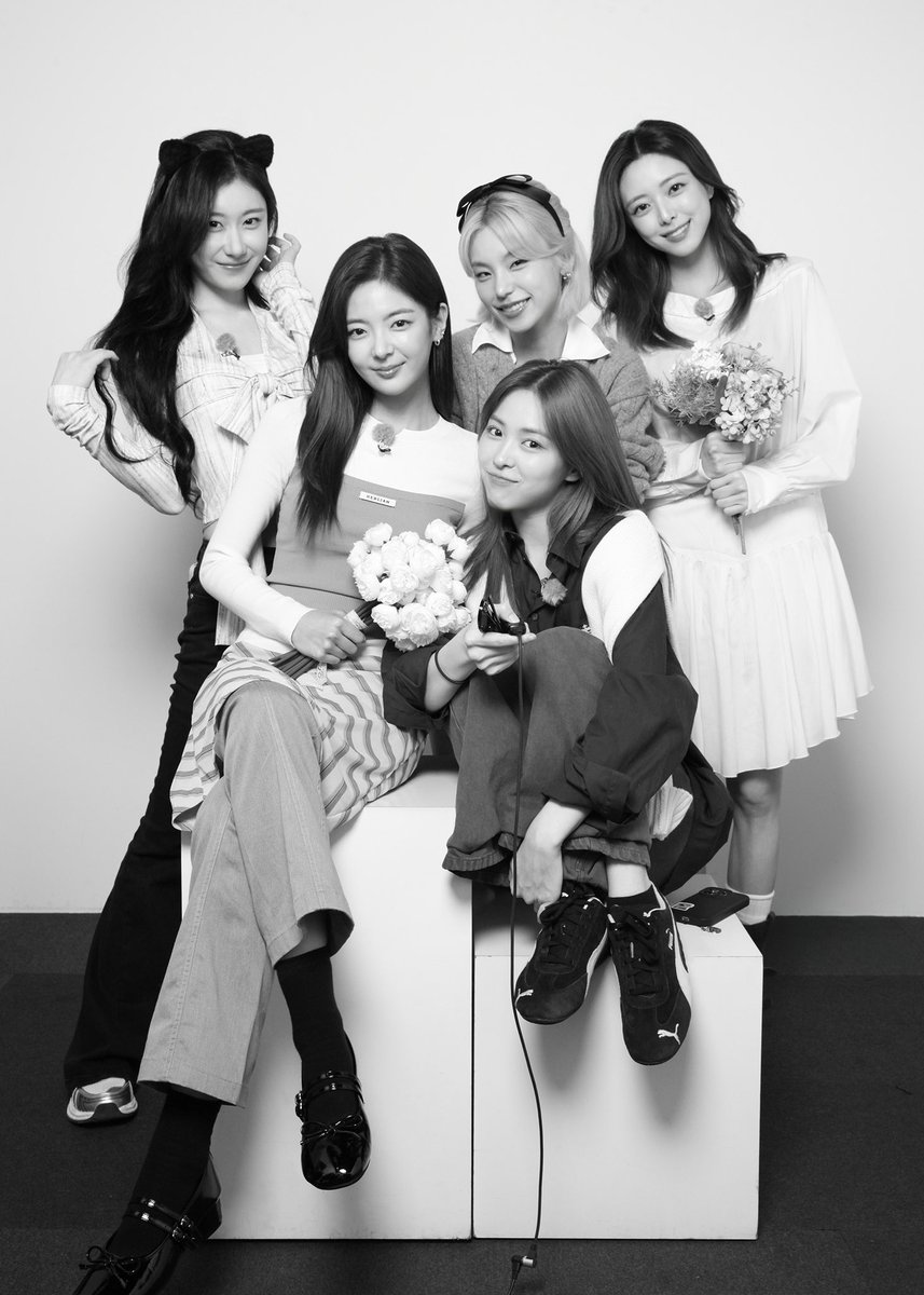 ITZYofficial's tweet image. 💌 &apos;있지가좍&apos;의 사진이 전송됨 💌
[ 테마를 𝑳𝒐𝒗𝒆(으)로 변경했습니다. ]

#ITZY #MIDZY @ITZYofficial
#취향존중회 #AllTastesofITZY