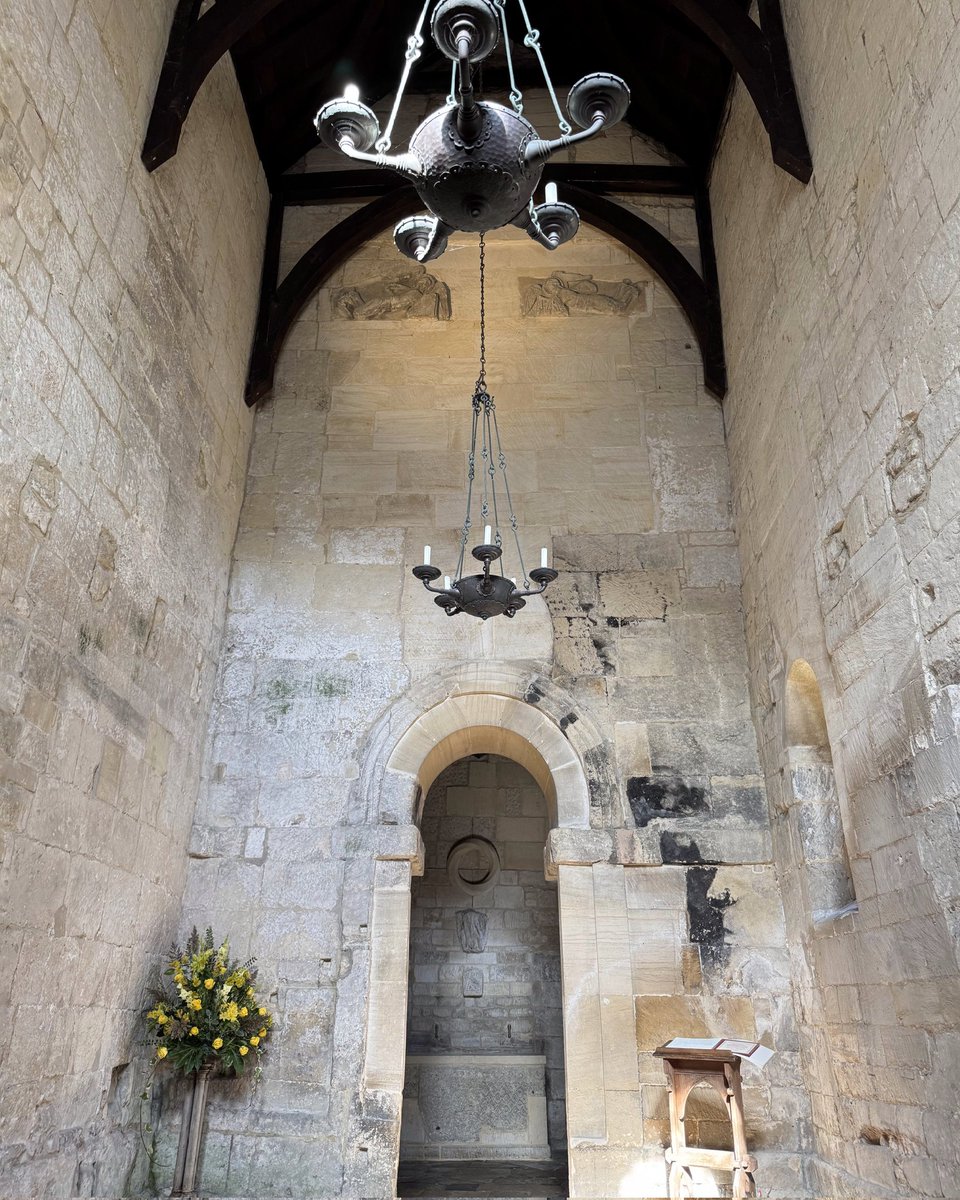 Very similar vibe at Bradford on Avon, our Saxon forefathers certainly liked their churches tall and narrow, with a tiny chancel arch, seemingly to create a more mysterious/mystical/magical space in the holiest part of the church, divided from the main body of worshippers ...