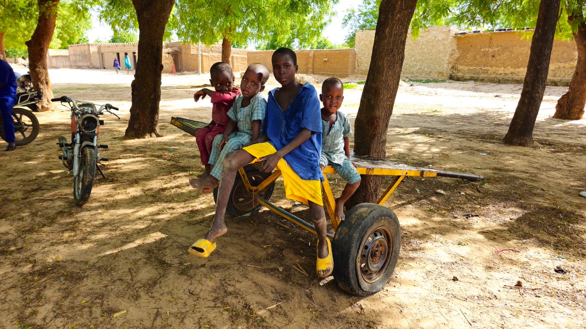Saheldevniger's tweet photo. 🌟 Les #enfants sont notre plus belle responsabilité.
Ils incarnent la promesse d’un monde meilleur et la pureté de l’espoir.
Les valoriser, c’est investir dans l’avenir de l’#humanité. 🌍💫

#Enfants #Avenir #Espoir #Humanité #Solidarité #niger #ONG #Afrique https://t.co/SGDqmKUH0I