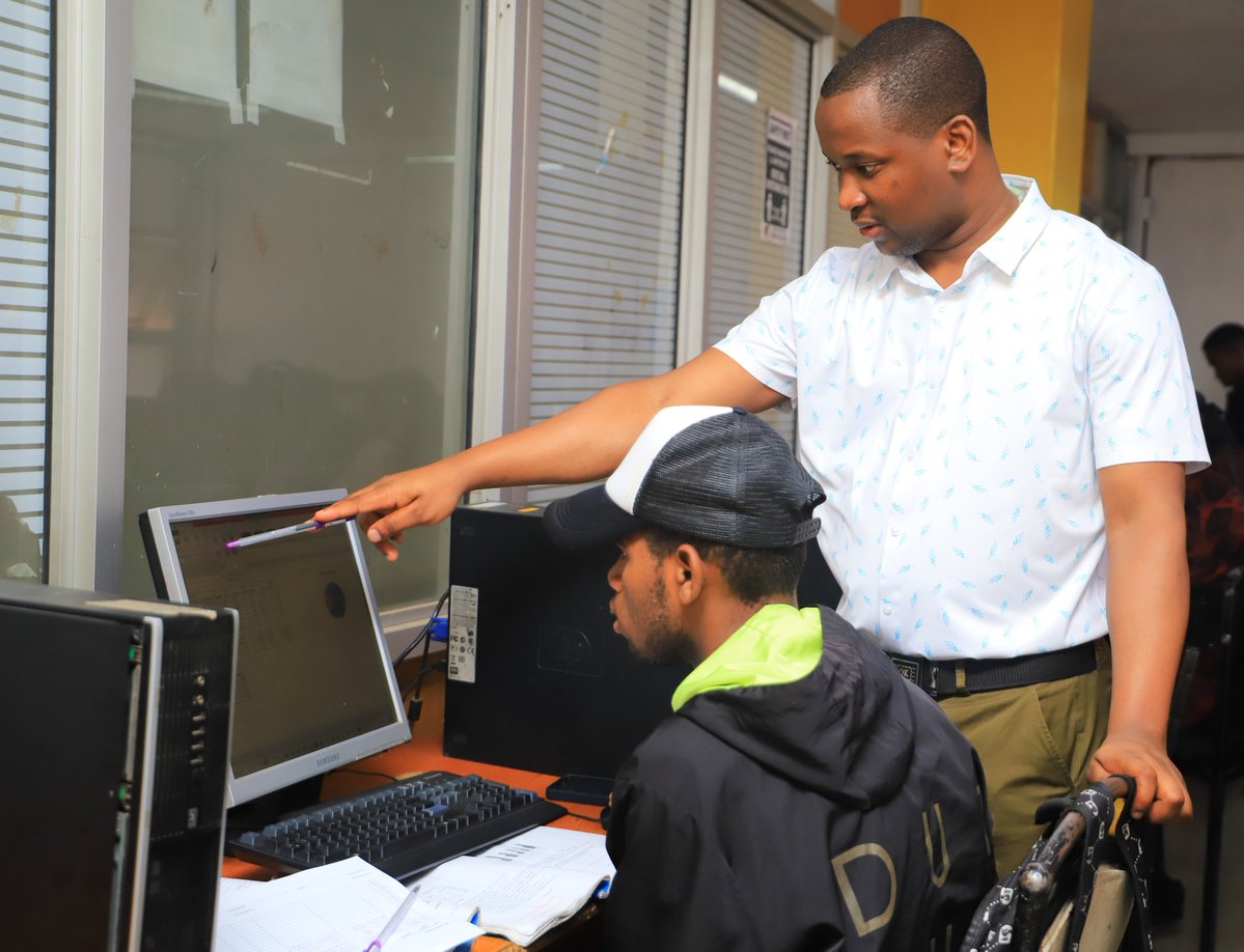 IcsTechcollege's tweet image. COMPUTER PROGRAMMING LANGUAGES SHORT COURSE.
Our short course is designed to provide you with an understanding of programming concepts. You will gain practical experience through challenging assignments and real-world projects.
#programmingprojects #collegestudents