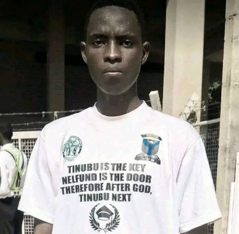 'Tosin Ajayi (@ajacentpen) on Twitter photo 