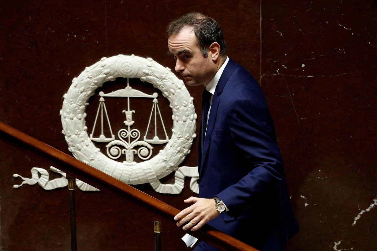 🔴 La motion de censure déposée par LFI échoue à l'Assemblée nationale

271 députés ont voté pour, mais 289 voix étaient nécessaires pour qu'elle soit adoptée

Notre DIRECT politique ➡️ l.leparisien.fr/yOQ7