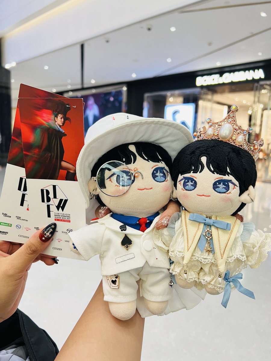 เด็กๆ มารอเจอพี่บิวแล้วงับ💙😘
<a href="/JakeB4rever/">BIU.</a> 
#BuildJakapan #Beyourluve #ISSUEThailand #ISSUExBuild #BIFW25 #MylittleBUI